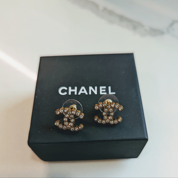 SOLD Auth RARE Chanel bronze w/ crystal CC earrings! - Picture 3 of 5
